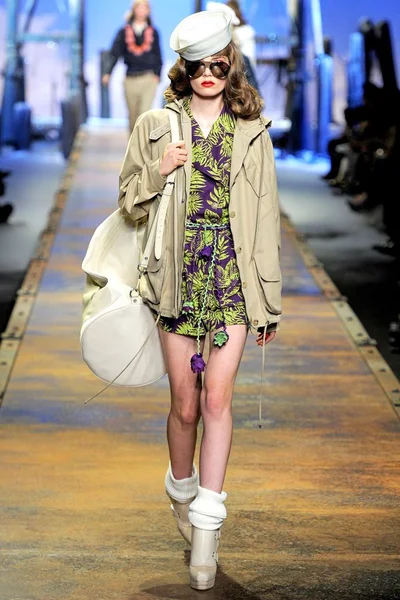Look 5